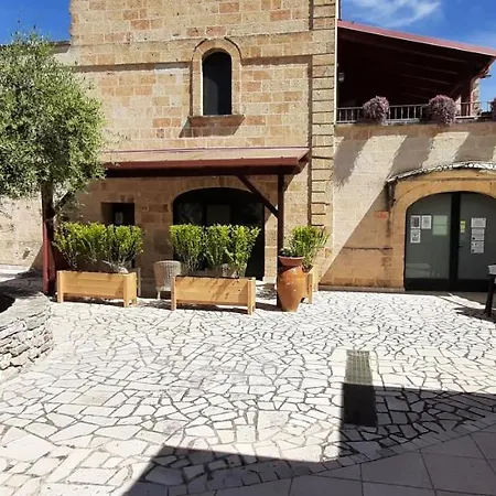 Masseria San Nicola * Торре-Санта-Сузанна