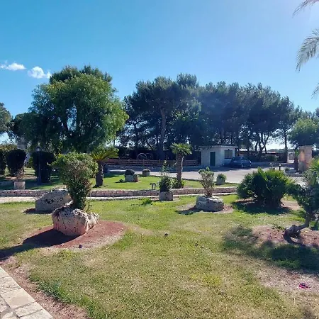 Masseria San Nicola Bed & Breakfast *